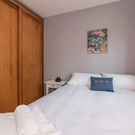 Fully Refurb Apartment3 1st Floor *