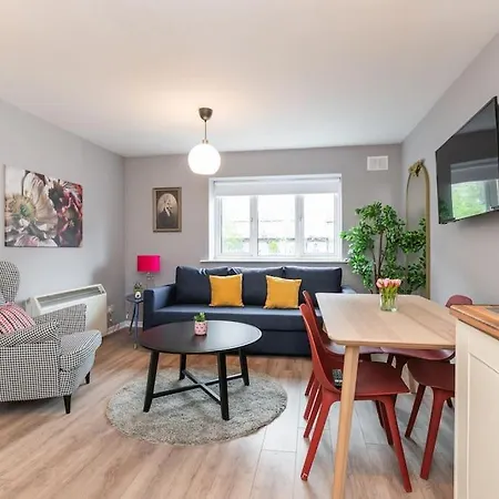 Fully Refurb Apartment3 1st Floor