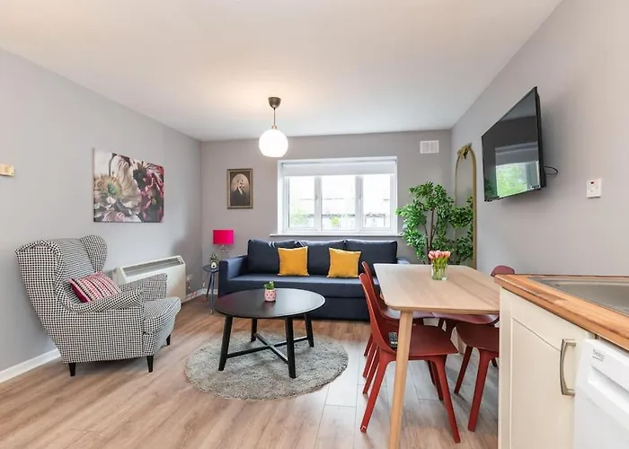 Fully Refurb Apartment3 1st Floor